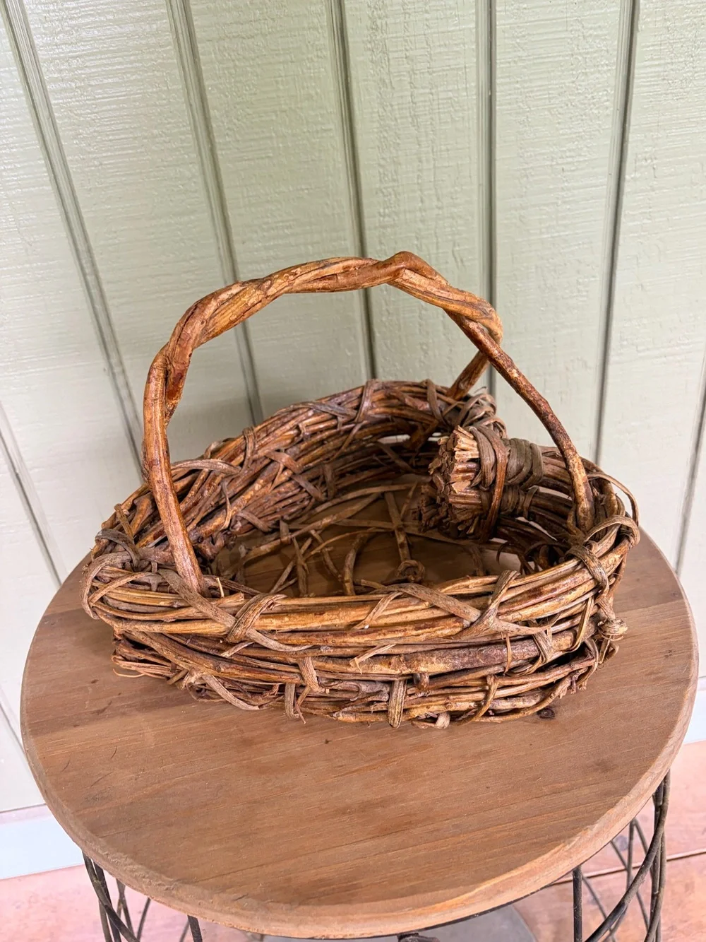 Vintage Rustic Grapevine Heart Shaped Basket with Handle Woven Twig Primitive